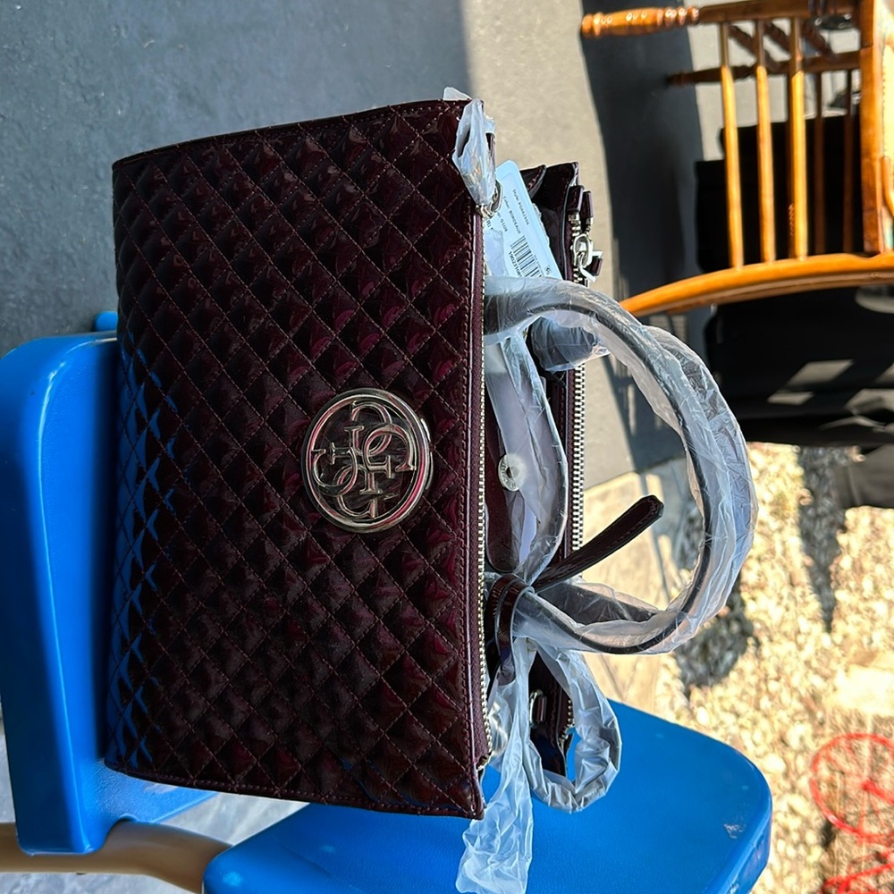 Guess purse